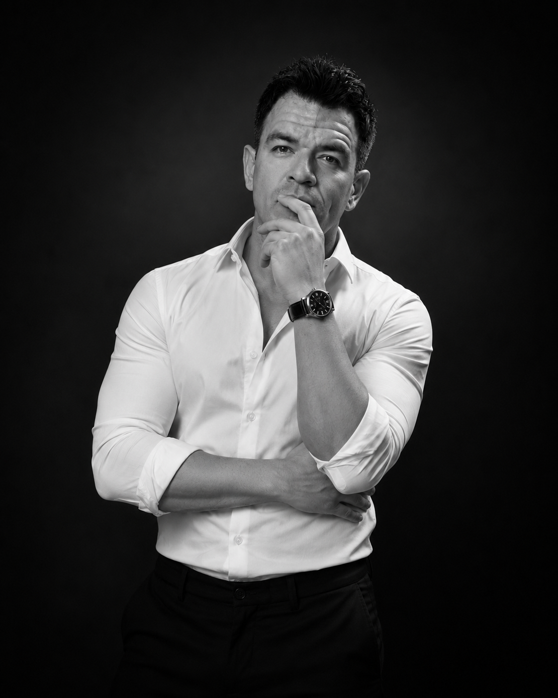 Daniel Martinez, marketing and data analytics consultant specializing in growth strategy and performance insights.